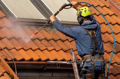 Démoussage et hydrofuge de toiture à Charette